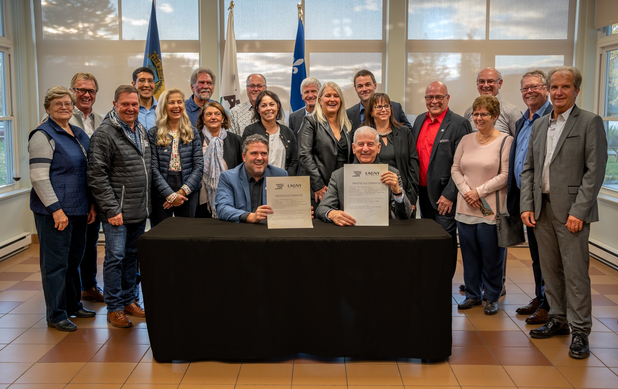 Les Villes de SainteAgathedesMonts et LagnysurMarne signent un